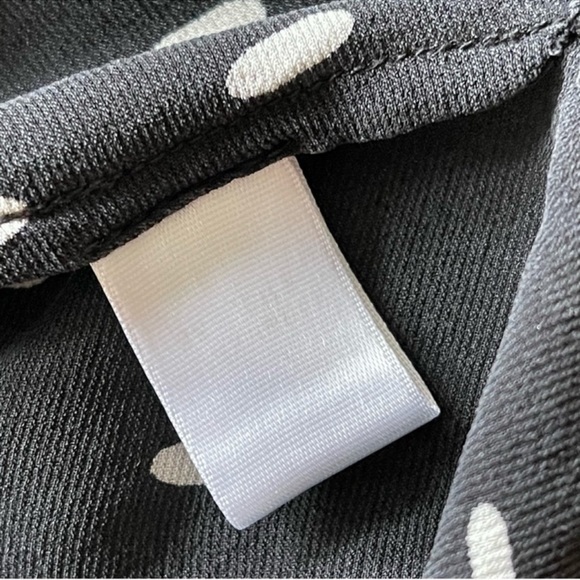 St. John Long Sleeve Silk Mini Dress Black White Dot Print Studded V Neck Size P - Picture 10 of 15